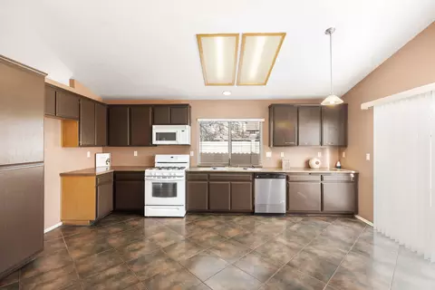 36940 Atka Ct, Palmdale, CA 93552 photo 16