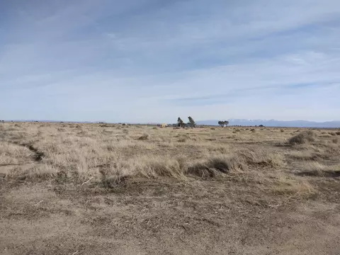 Ave A-8 & 67th St West, Antelope Acres, CA 93536