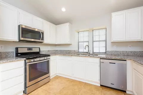 38159 43rd St E, Palmdale, CA 93552 photo 4