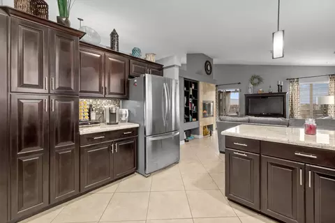 44309 Freer Way, Lancaster, CA 93536 photo 8