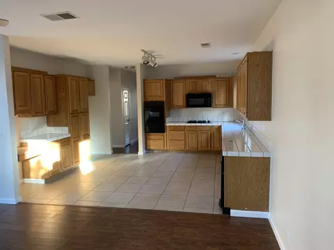 43339 Windrose Ln, Lancaster, CA 93536 photo 9