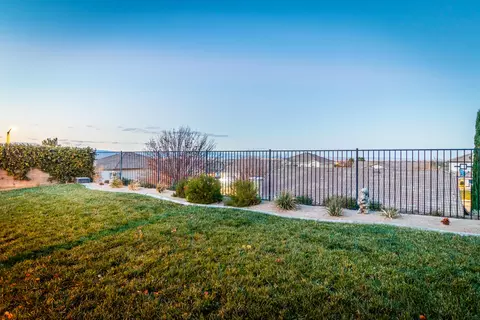 4033 Grandview Dr, Palmdale, CA 93551 photo 43