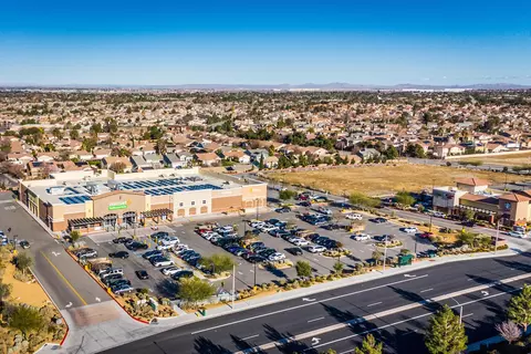 4033 Grandview Dr, Palmdale, CA 93551 photo 56