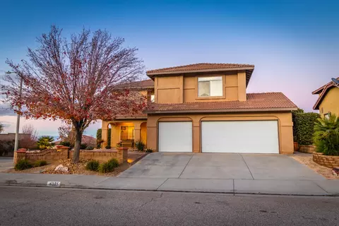 4033 Grandview Dr, Palmdale, CA 93551 photo 1