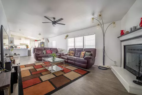 45465 25th St E #217, Lancaster, CA 93535 photo 3
