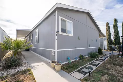 45465 25th St E #217, Lancaster, CA 93535 photo 2