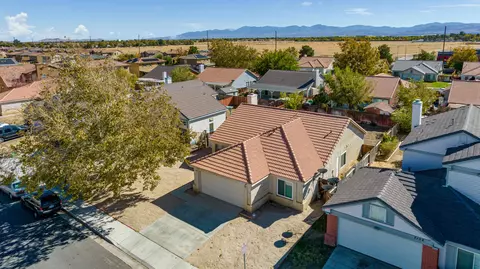 2114 Beechwood St, Lancaster, CA 93535 photo 30