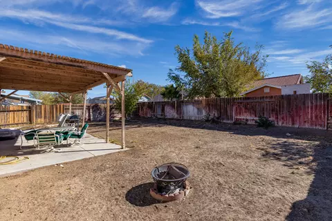 2114 Beechwood St, Lancaster, CA 93535 photo 27