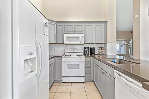 2114 Beechwood St, Lancaster, CA 93535 photo 11