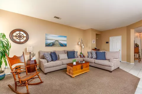2034 Minter Way, Lancaster, CA 93536 photo 9