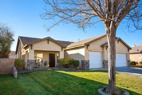 2034 Minter Way, Lancaster, CA 93536 photo 2