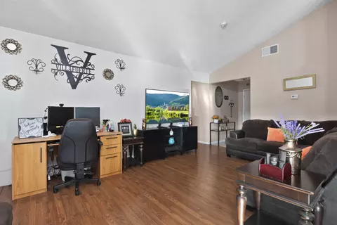 44021 Gingham Ave, Lancaster, CA 93535 photo 8