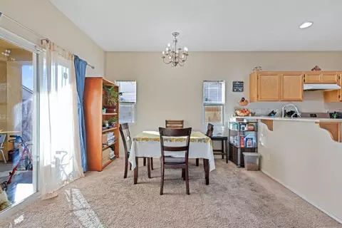 442 Sunburst Cir E, Lancaster, CA 93535 photo 14