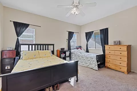 442 Sunburst Cir E, Lancaster, CA 93535 photo 16