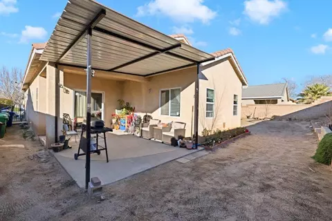 442 Sunburst Cir E, Lancaster, CA 93535 photo 26