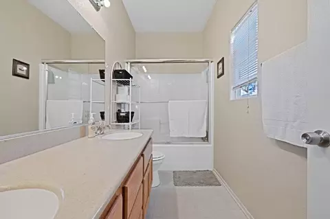 442 Sunburst Cir E, Lancaster, CA 93535 photo 18