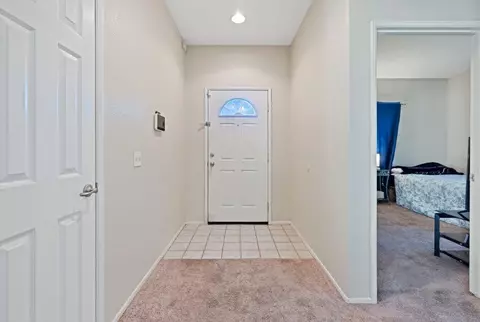 442 Sunburst Cir E, Lancaster, CA 93535 photo 5