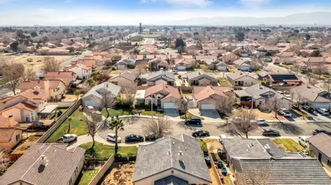 442 Sunburst Cir E, Lancaster, CA 93535 photo 33
