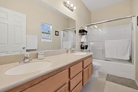 442 Sunburst Cir E, Lancaster, CA 93535 photo 19