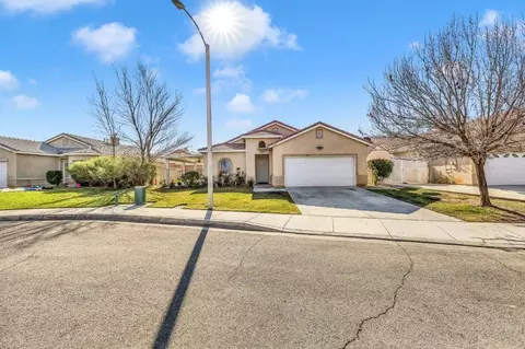 442 Sunburst Cir E, Lancaster, CA 93535 photo 2