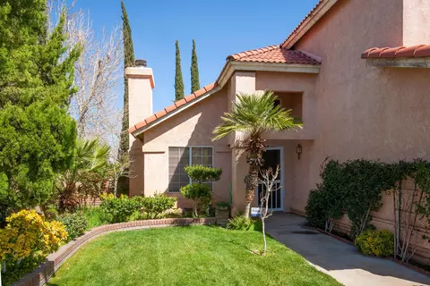 1003 E Ave J 10, Lancaster, CA 93535 photo 4
