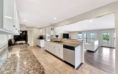 315 Lago Lindo Rd E, Palmdale, CA 93550 photo 8