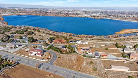 315 Lago Lindo Rd E, Palmdale, CA 93550 photo 57