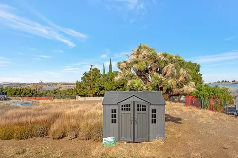 315 Lago Lindo Rd E, Palmdale, CA 93550 photo 35
