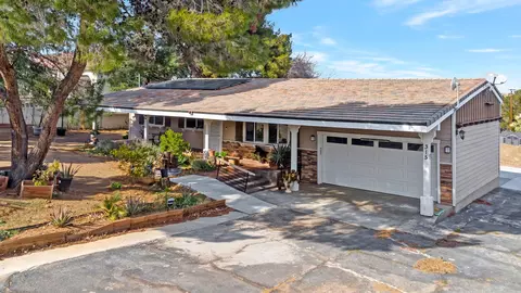 315 Lago Lindo Rd E, Palmdale, CA 93550 photo 44