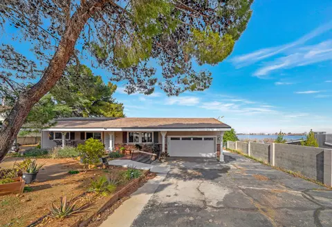 315 Lago Lindo Rd E, Palmdale, CA 93550 photo 1