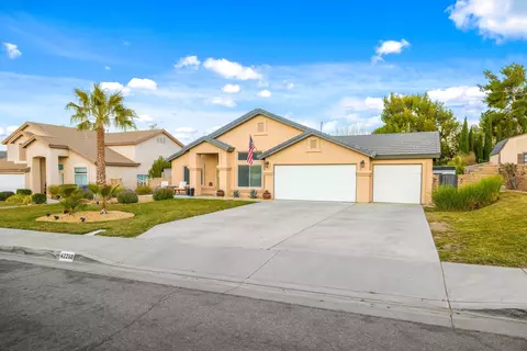 42260 Blueflax Ave, Lancaster, CA 93536 photo 2