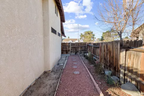 4206 Adobe Dr, Palmdale, CA 93552 photo 21