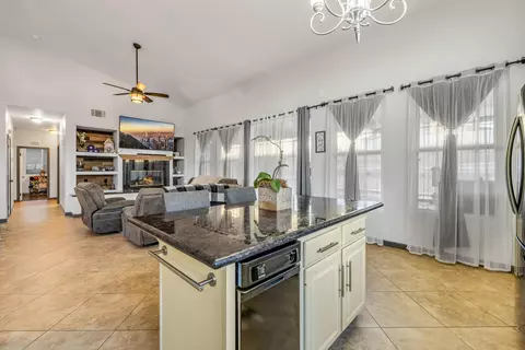 43241 Haven Pl, Lancaster, CA 93536 photo 18
