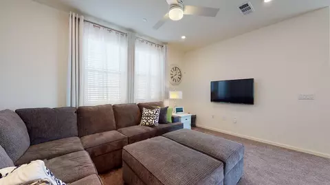 235 Black Walnut Ln, Palmdale, CA 93551 photo 5
