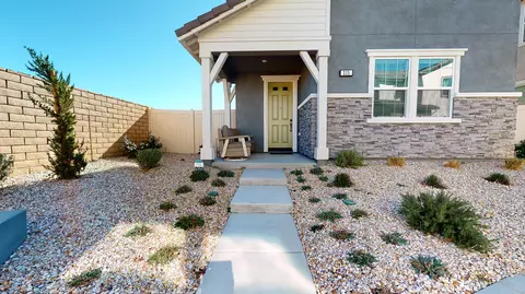 235 Black Walnut Ln, Palmdale, CA 93551 photo 2
