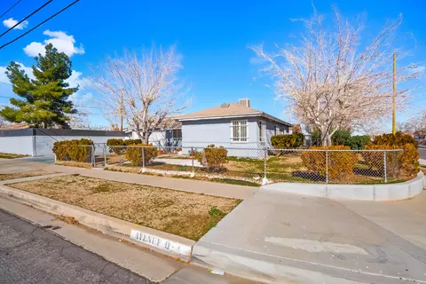 3179 E Q4 Ave, Palmdale, CA 93550 photo 2