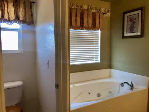 1836 Thomas Dr, Lancaster, CA 93535 photo 46
