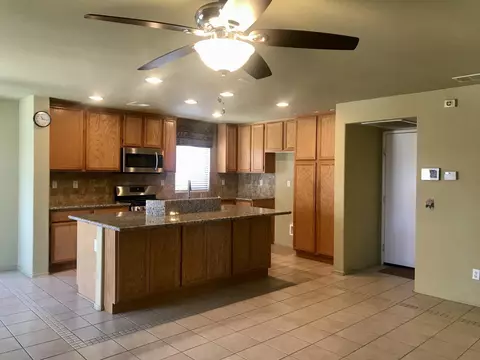 1836 Thomas Dr, Lancaster, CA 93535 photo 25