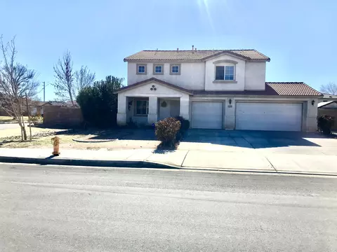 1836 Thomas Dr, Lancaster, CA 93535 photo 2