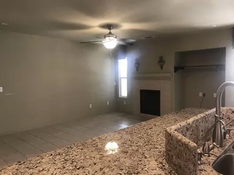 1836 Thomas Dr, Lancaster, CA 93535 photo 23