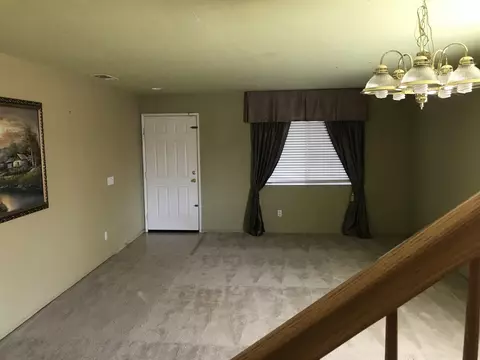 1836 Thomas Dr, Lancaster, CA 93535 photo 9