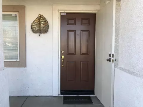 1836 Thomas Dr, Lancaster, CA 93535 photo 3