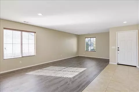 1012 Canyon Dr W, Tehachapi, CA 93561 photo 3