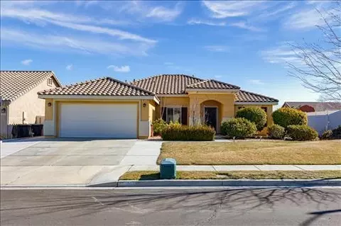 1012 Canyon Dr W, Tehachapi, CA 93561 photo 1