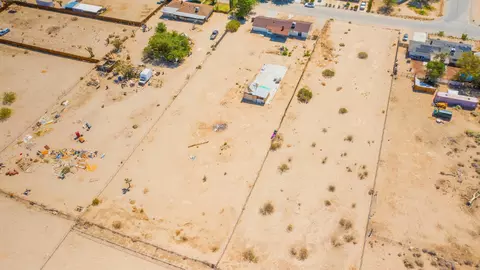 40617 E 163rd St, Lancaster, CA 93535 photo 2