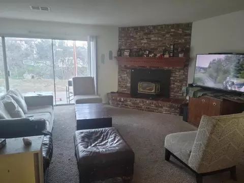 21225 Delmar Ave, Tehachapi, CA 93561 photo 2