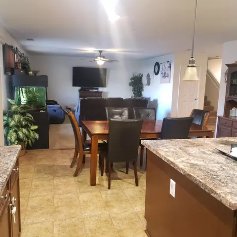 1237 Cambridge Ct, Lancaster, CA 93535 photo 14