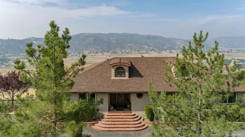 26700 Oakflat Dr, Tehachapi, CA 93561 photo 2