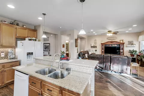 4054 Jonathon St, Lancaster, CA 93536 photo 13
