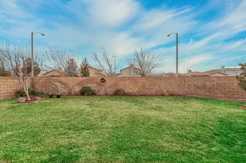 4054 Jonathon St, Lancaster, CA 93536 photo 6